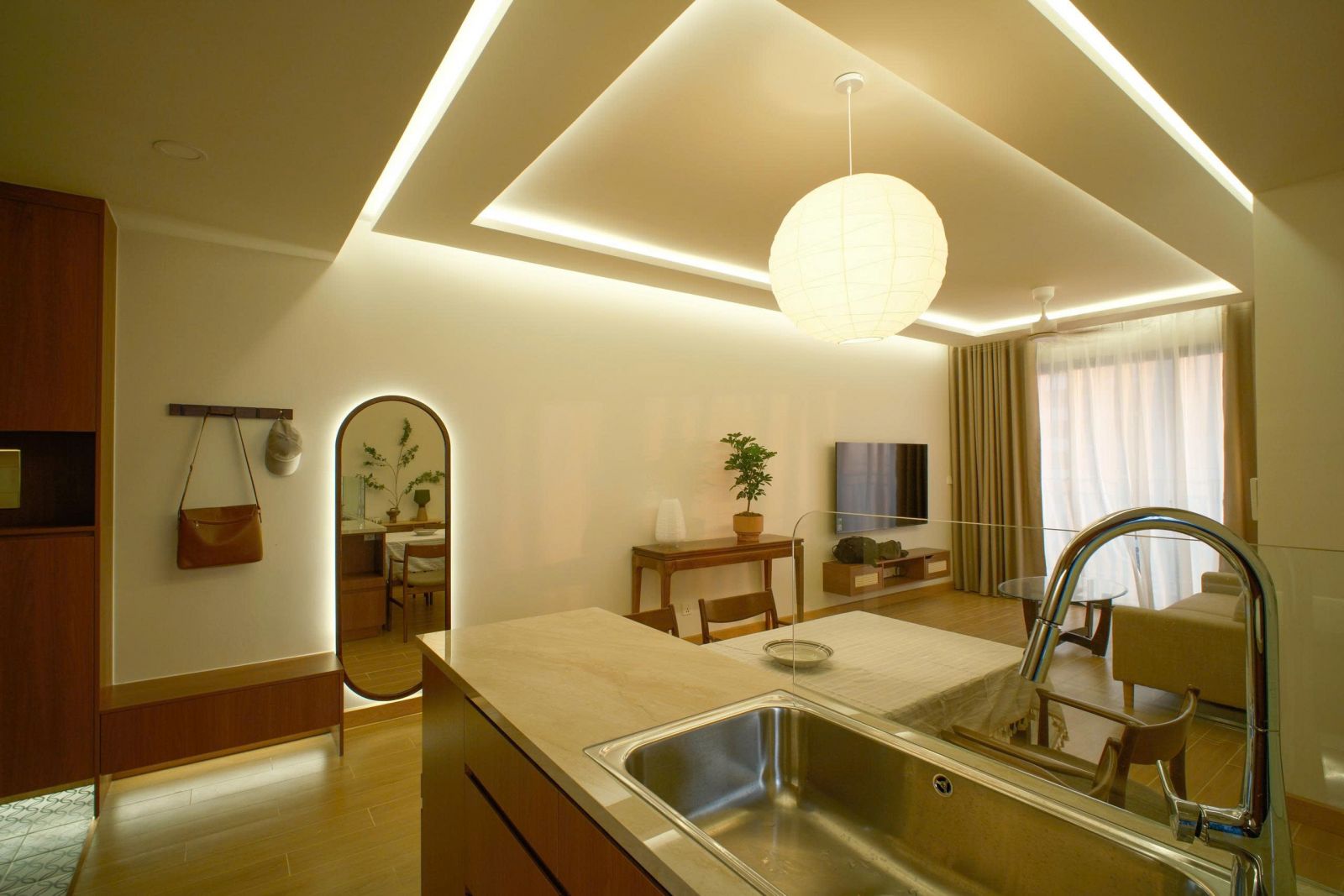 REVIEW CĂN HỘ LỘNG LẪY ÁNH VÀNG