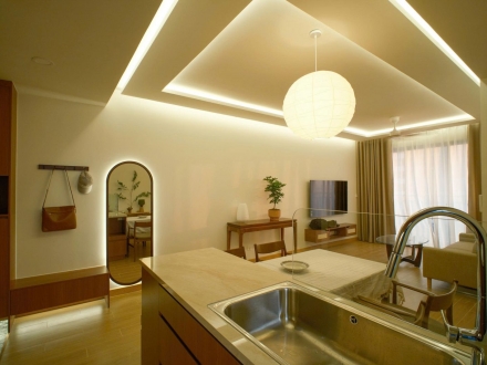 REVIEW CĂN HỘ LỘNG LẪY ÁNH VÀNG